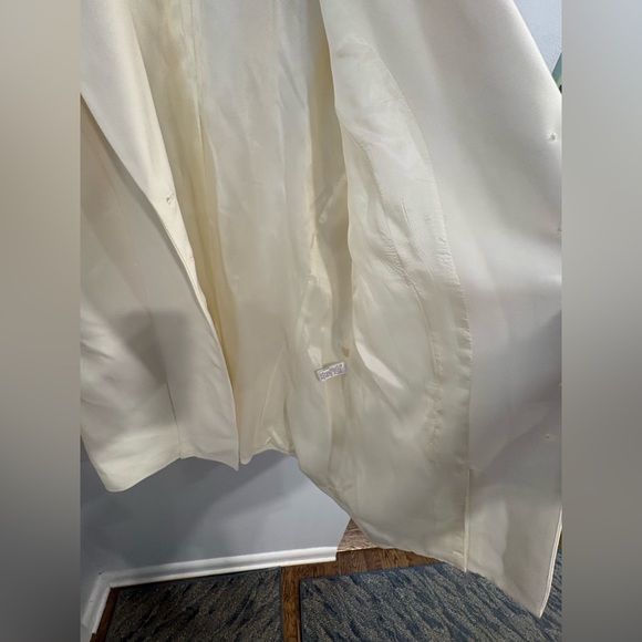 Lord & Taylor Ivory Blazer with Lace Accents - Picture 8 of 14